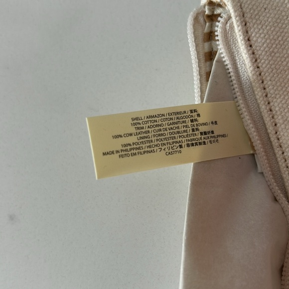 Kate Spade Pouch - Picture 5 of 7